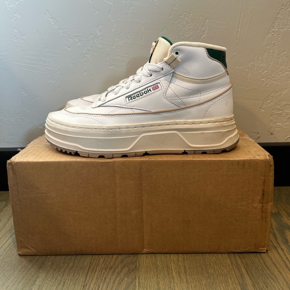 Reebok Club C Mid Sneakers - Picture 3 of 5